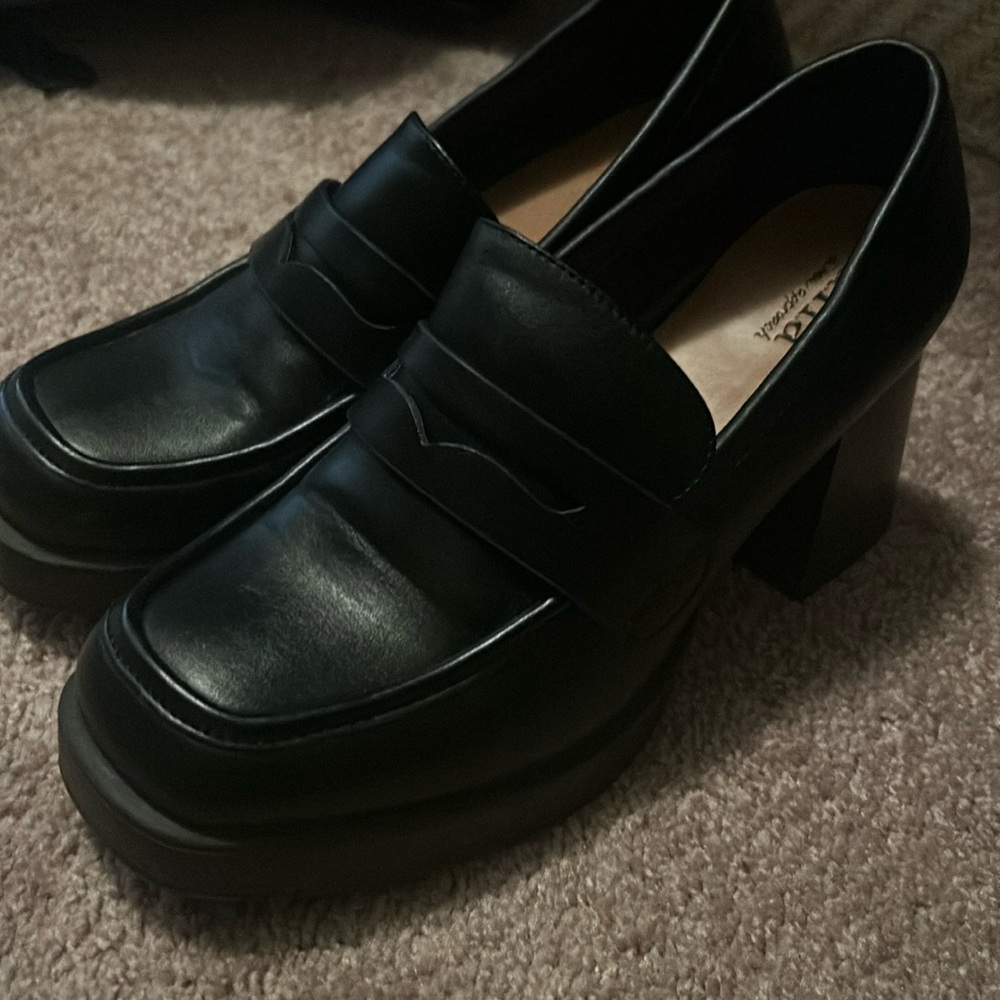 Loafers with chunky heel